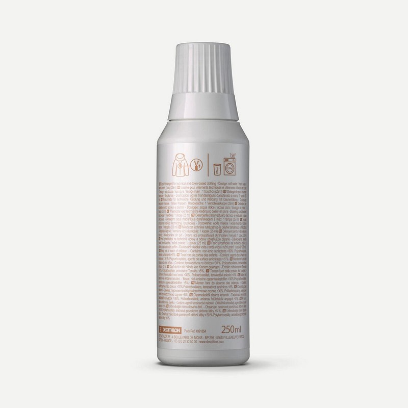 Detergente para prendas técnicas y plumones, sin perfumes ni enzimas. Limpia suavemente, conserva transpirabilidad, impermeabilidad y volumen. Ideal para ropa outdoor.